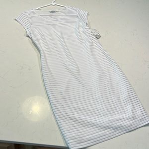 White Summer dress lined with cap sleeves